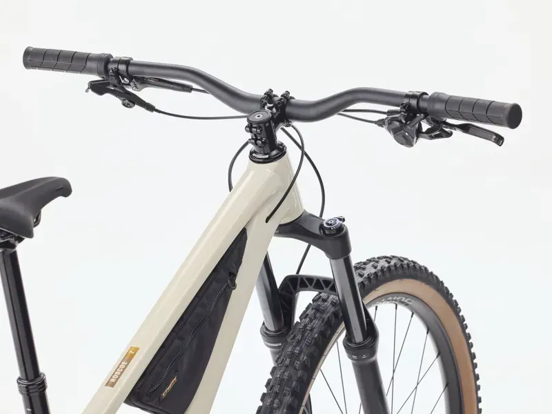 Trek Roscoe 7 Gen 4 MTB In Buff Beige-2