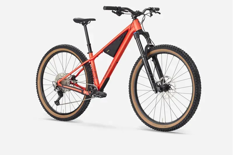 Trek Roscoe 8 Gen 4 MTB In Lava-1